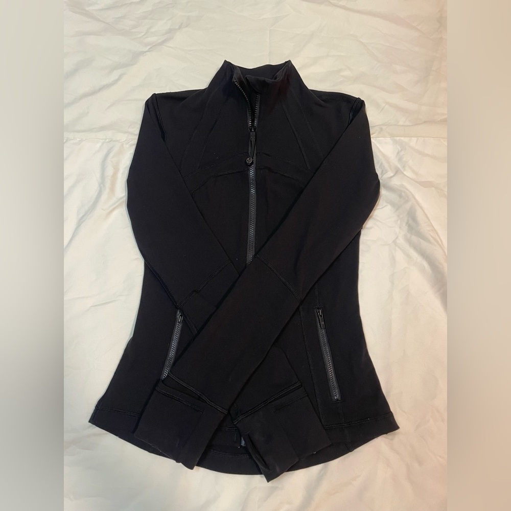 Size 4 Lululemon define jacket in black